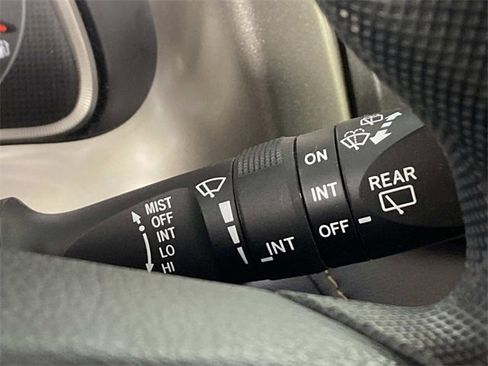 Used 2015 Toyota RAV4 XLE image 18