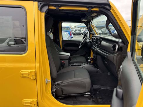 Used 2021 Jeep Wrangler Unlimited Sport image 15