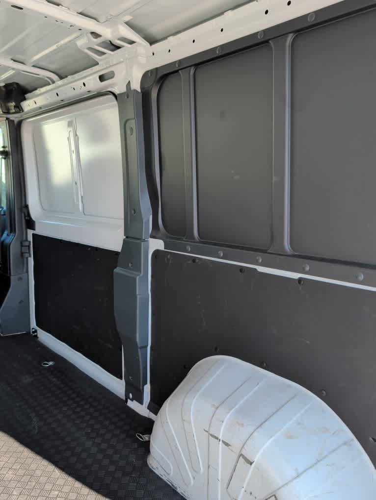 Used 2025 RAM ProMaster 2500 w/ Convenience Group FWD image 23