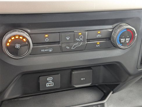 Used 2021 Ford F150 XLT image 23