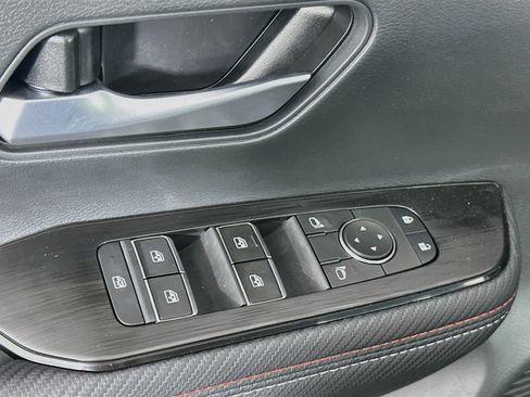 Used 2026 Nissan Kicks SR w/ Cold Weather Package FWD image 15