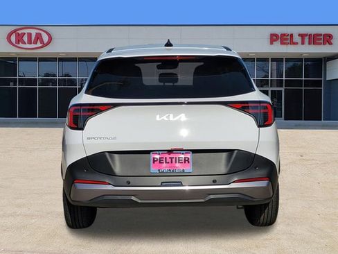 New 2026 Kia Sportage LX w/ LX Convenience Package FWD image 4