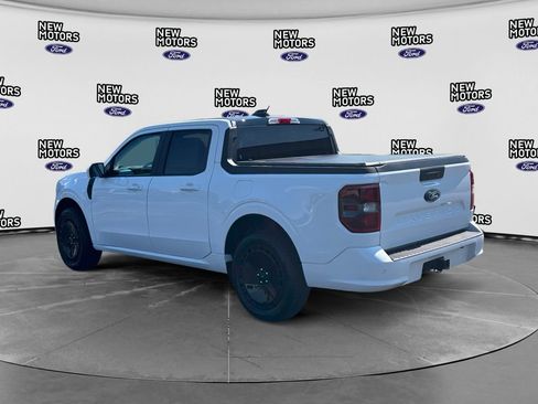 Used 2025 Ford Maverick Lobo AWD/4WD image 3