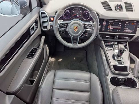 Certified 2021 Porsche Cayenne Coupe AWD/4WD image 17