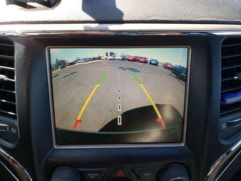 Used 2017 Jeep Grand Cherokee Limited w/ Trailer Tow Group IV image 24