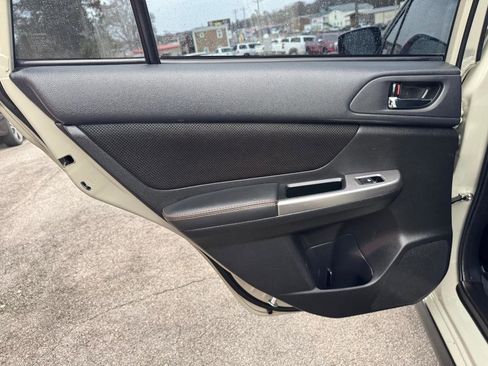 Used 2017 Subaru Crosstrek 2.0i Premium w/ Popular Package #2 image 17