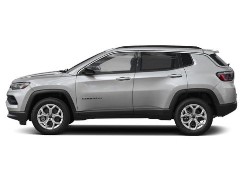 Used 2025 Jeep Compass Limited AWD/4WD image 3