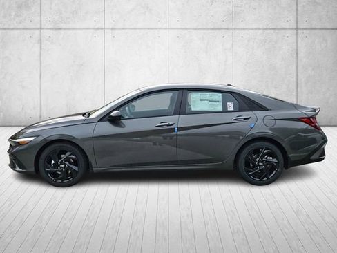 New 2026 Hyundai Elantra Sport FWD image 2