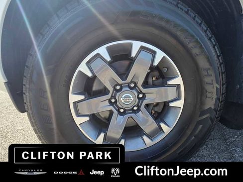 Used 2017 Nissan Frontier PRO-4X w/ Pro-4x Luxury Package AWD/4WD image 21