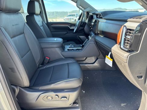New 2026 GMC Sierra 2500 Denali w/ Denali Reserve Package image 15