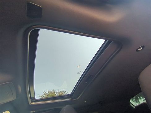 Used 2023 Dodge Challenger R/T w/ Blacktop Package image 18