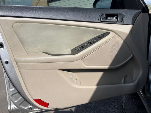 Used 2015 Kia Optima LX image 19