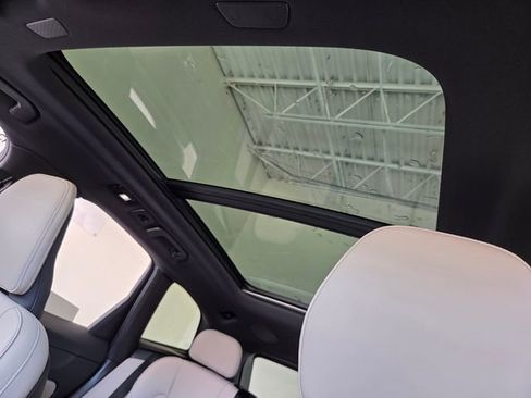 New 2026 Volvo XC60 B5 Plus w/ Protection Package Premier AWD/4WD image 9