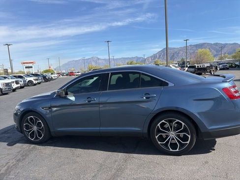 Used 2018 Ford Taurus SHO w/ Driver Assist Package image 9