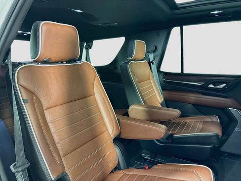 Certified 2024 GMC Yukon Denali Ultimate AWD/4WD image 35