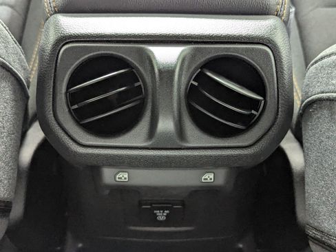 Used 2025 Jeep Wrangler Unlimited Sahara AWD/4WD image 23