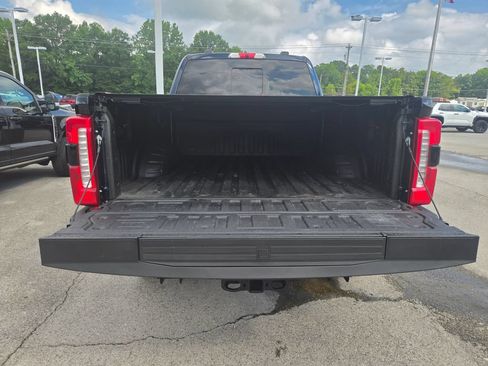 Used 2023 Ford F250 Lariat w/ Lariat Ultimate Package AWD/4WD image 5
