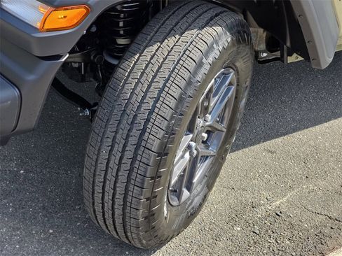 New 2025 Jeep Wrangler Sport S image 31