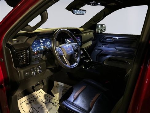 Used 2022 GMC Sierra 1500 AT4 w/ AT4 Premium Package image 9