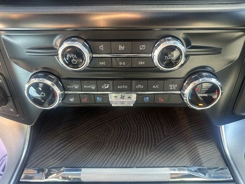 Used 2022 Ford F150 Platinum w/ Equipment Group 701A High image 21