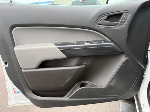 Used 2022 Chevrolet Colorado W/T w/ Custom Special Edition RWD image 18