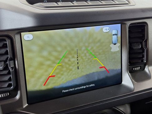Used 2025 Ford Bronco Badlands image 34