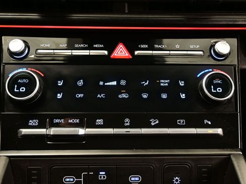 Used 2024 Hyundai Santa Fe Calligraphy AWD/4WD image 23