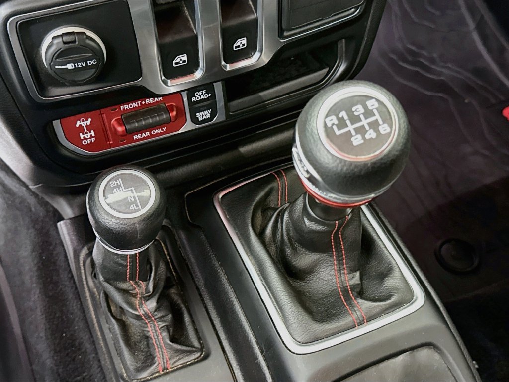 Used 2021 Jeep Wrangler Rubicon w/ LED Lighting Group AWD/4WD image 17