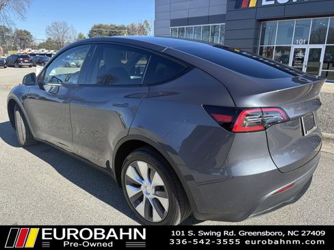 Used 2023 Tesla Model Y Long Range image 3