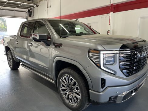 New 2026 GMC Sierra 1500 Denali Ultimate AWD/4WD image 3