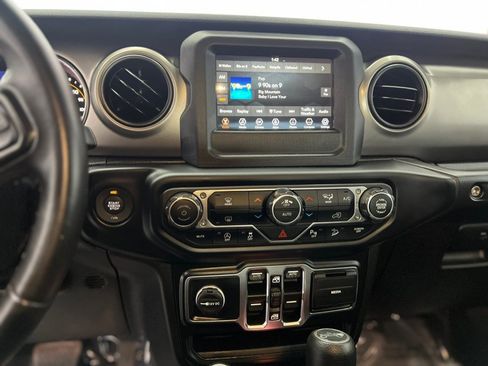 Used 2019 Jeep Wrangler Unlimited Sport S AWD/4WD image 15