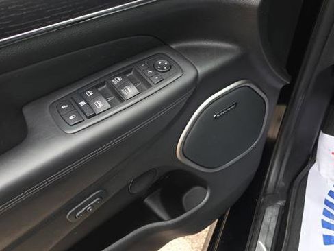 Used 2020 Jeep Grand Cherokee High Altitude AWD/4WD image 22