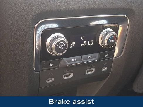 Used 2023 GMC Yukon Denali Ultimate AWD/4WD image 24