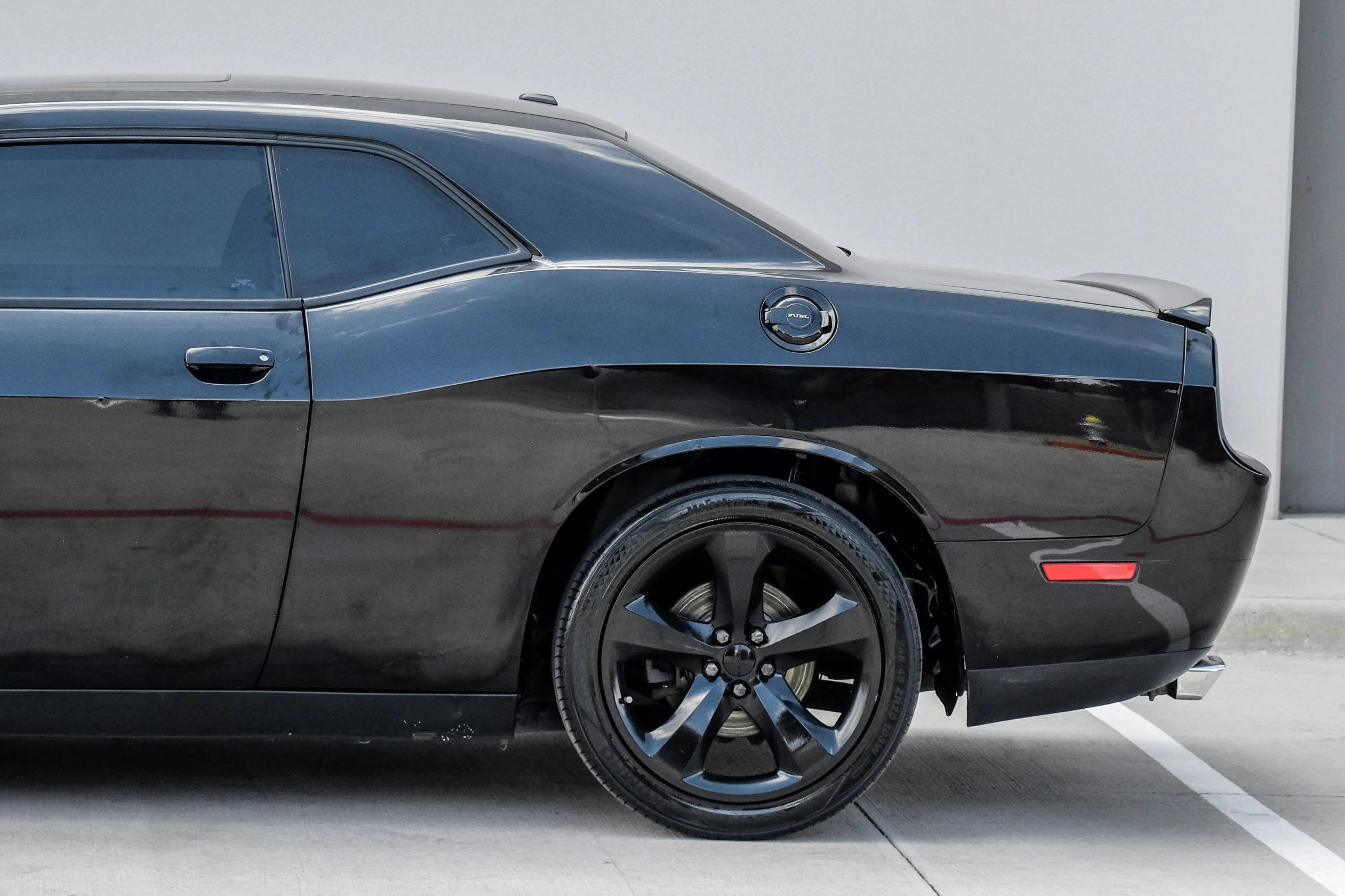 Used 2013 Dodge Challenger R/T w/ Blacktop Pkg RWD image 19