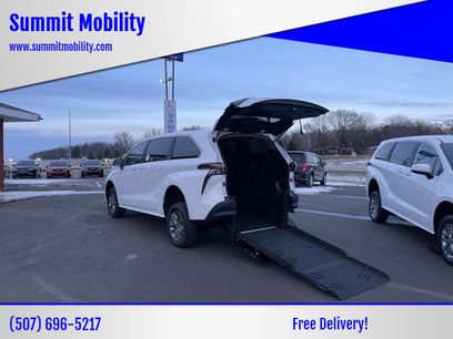 Used 2025 Toyota Sienna LE