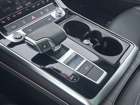 Used 2023 Audi Q8 Premium Plus w/ Premium Plus Package image 23