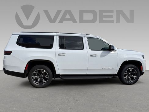 Used 2024 Jeep Wagoneer L Series III w/ Flexible Seating Group image 6