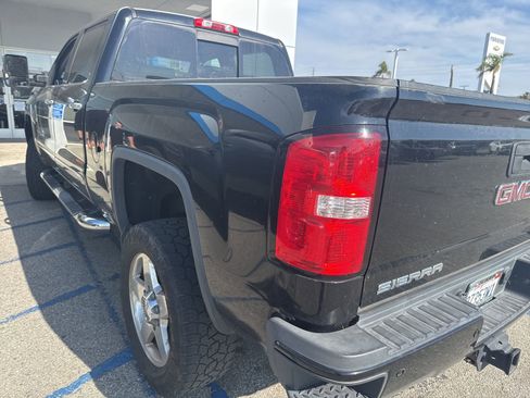Used 2015 GMC Sierra 2500 Denali w/ Duramax Plus Package image 6