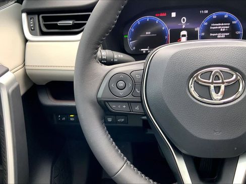 Used 2025 Toyota RAV4 Limited image 23