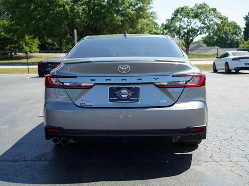 Used 2025 Toyota Camry SE w/ Convenience Package FWD image 18