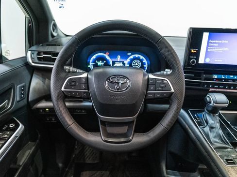 Certified 2026 Toyota Sienna Limited AWD/4WD image 16
