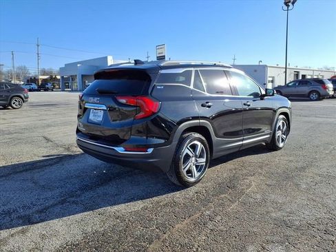 Used 2021 GMC Terrain SLT image 17