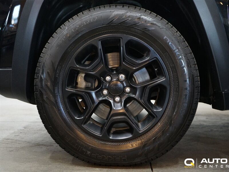 Used 2022 Jeep Cherokee Sport AWD/4WD image 10
