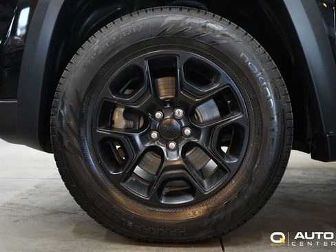 Used 2022 Jeep Cherokee Sport AWD/4WD image 10
