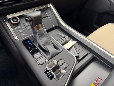 Used 2025 Lexus GX 550 image 29