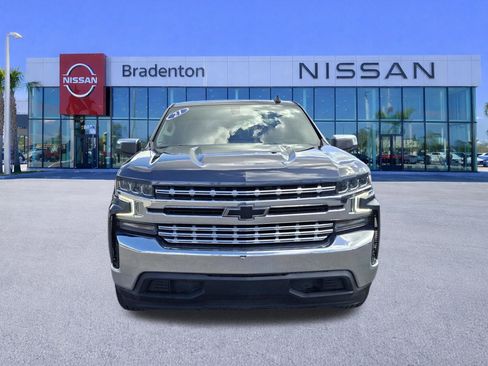 Used 2021 Chevrolet Silverado 1500 LT w/ Bed Protection Package image 2