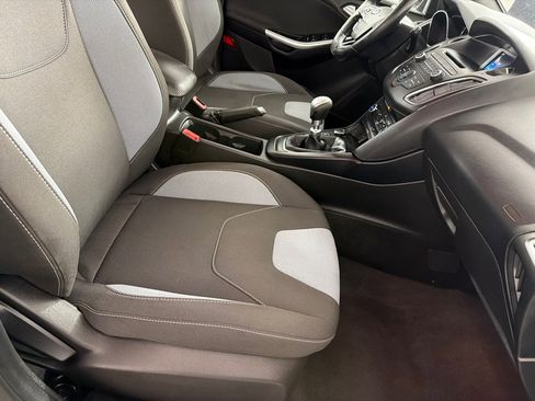 Used 2016 Ford Focus ST FWD image 22
