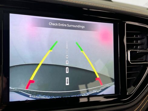 Used 2023 Dodge Durango R/T w/ Hemi Orange Plus Package image 13