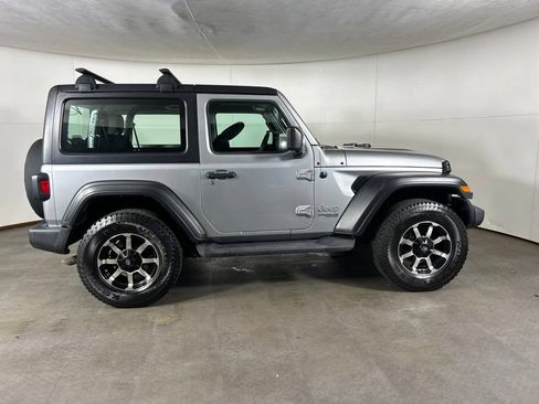 Used 2019 Jeep Wrangler Sport AWD/4WD image 8