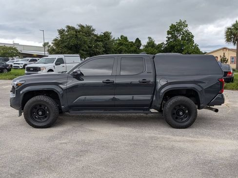 Used 2024 Toyota Tacoma SR5 AWD/4WD image 9